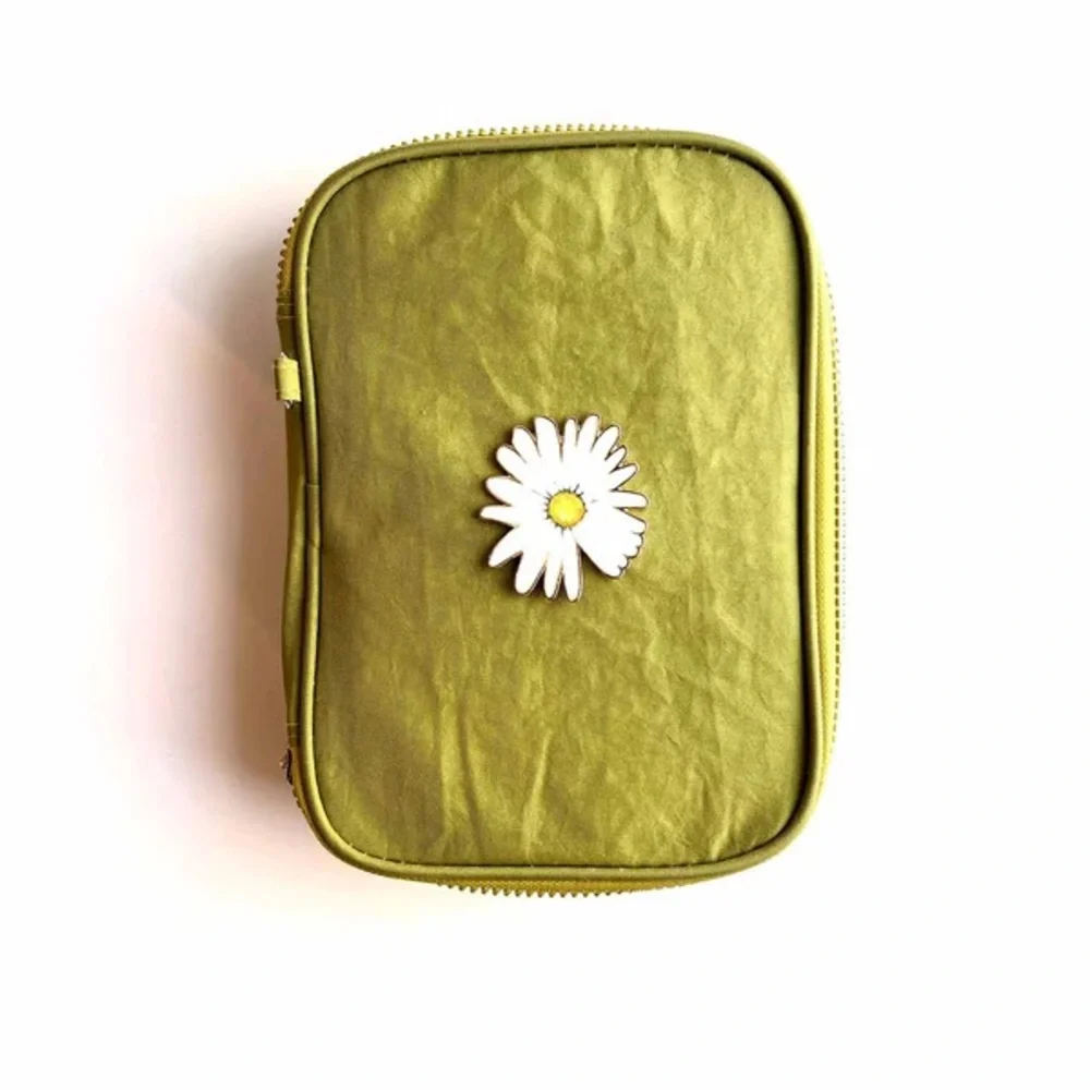 PLANNER PERFECT PEN CASE-Green with White Daisy 🌼